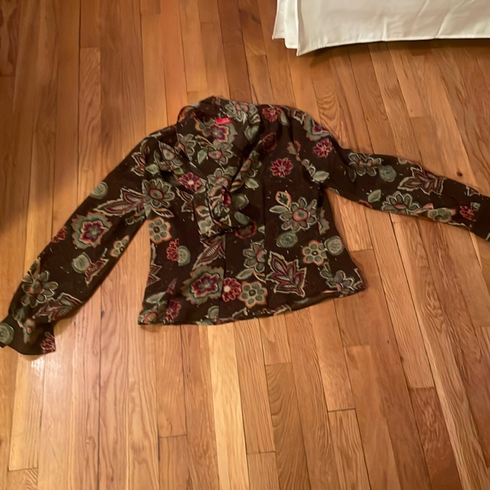 EUC Oscar De La Renta Floral Blouse with neck bow to tie. Size 8